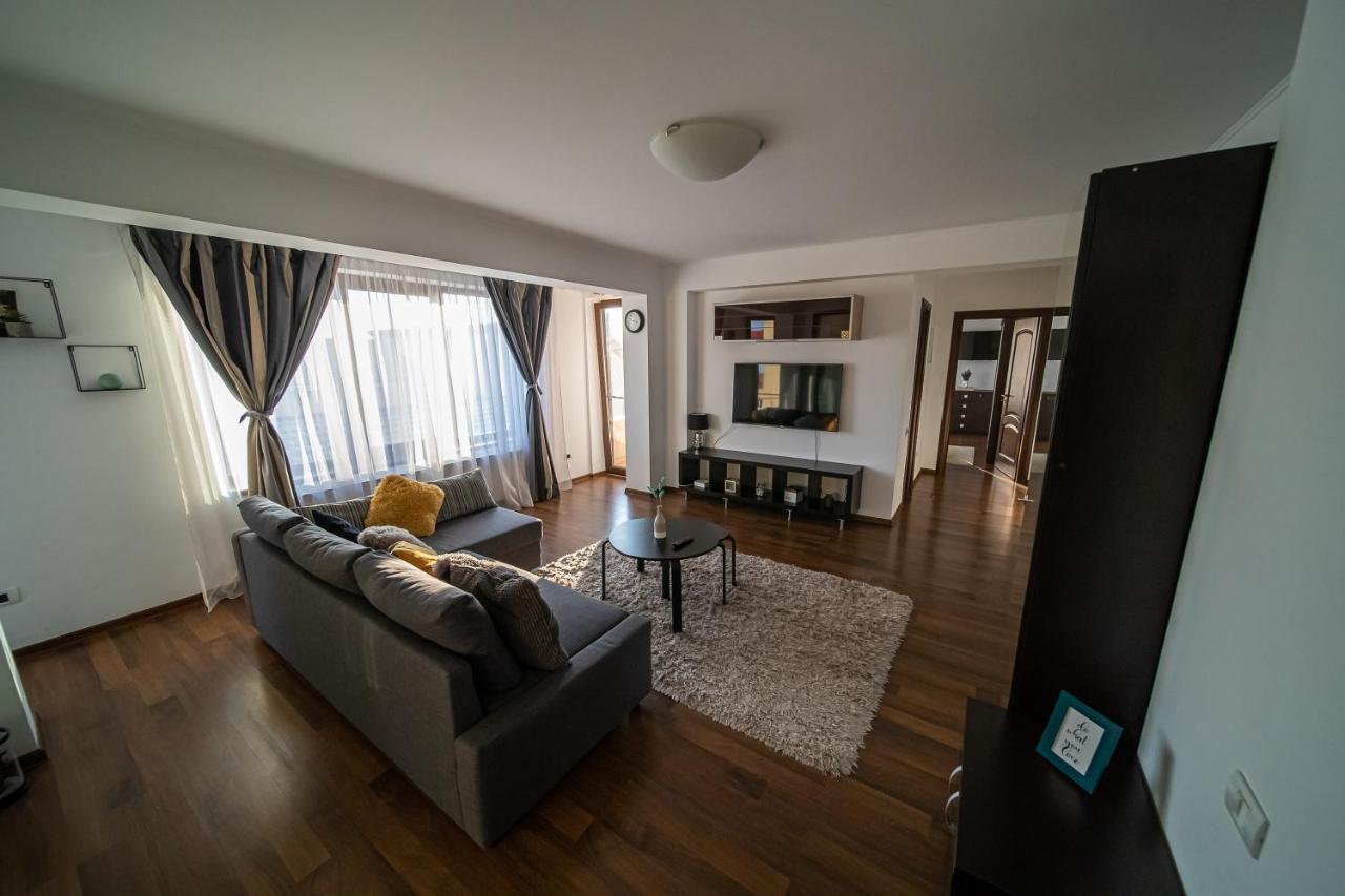 Apartament Tatu bar&grill Otopeni Bagian luar foto