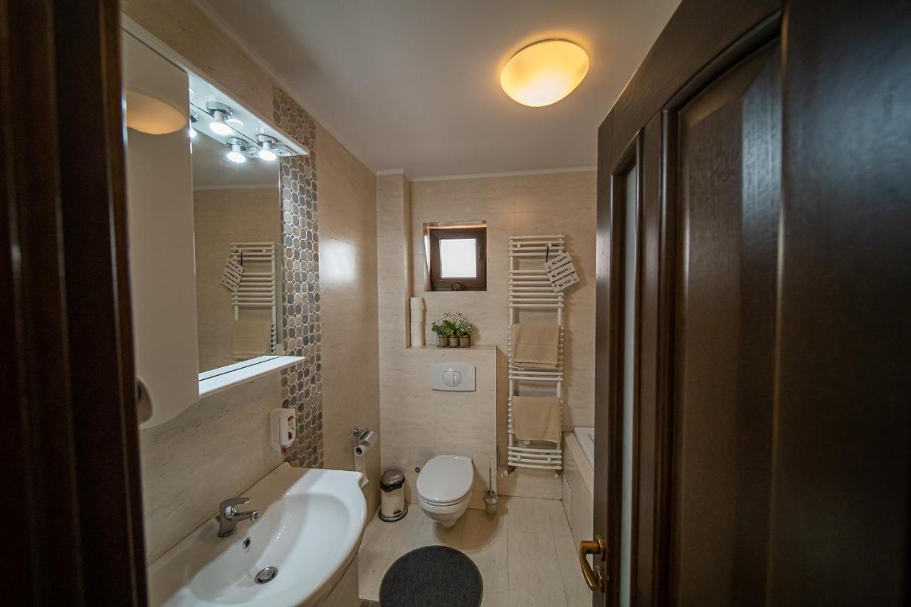 Apartament Tatu bar&grill Otopeni Bagian luar foto