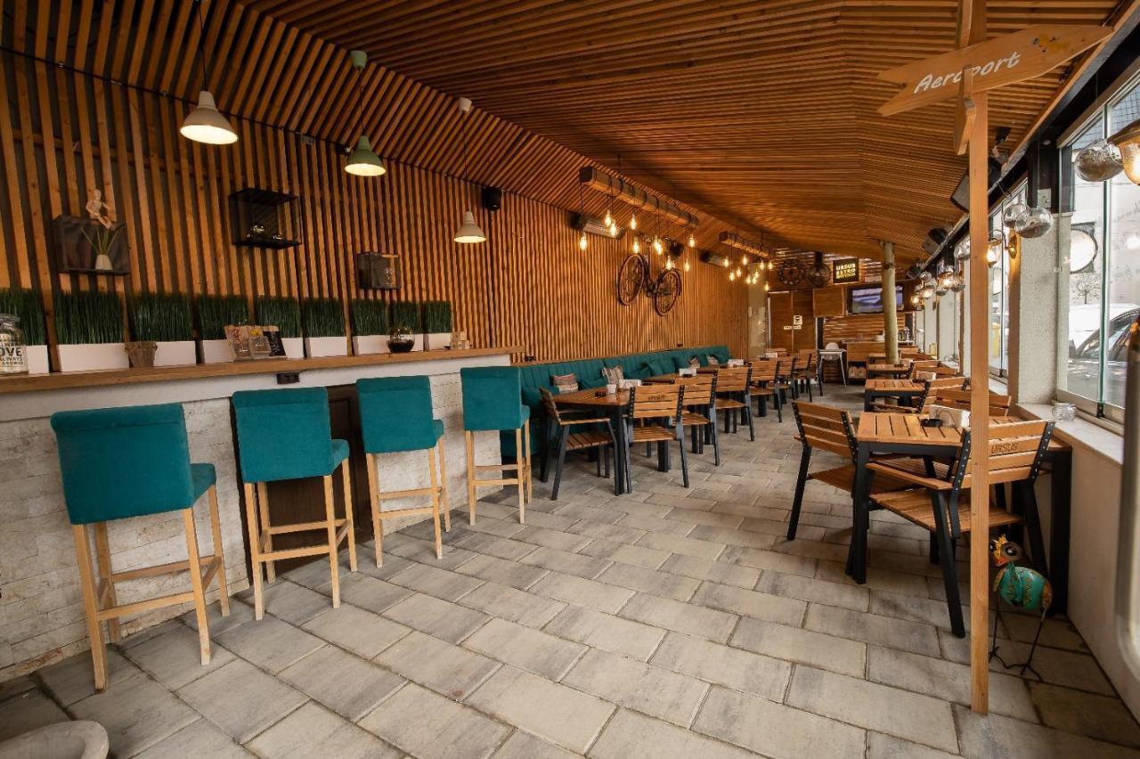 Apartament Tatu bar&grill Otopeni Bagian luar foto
